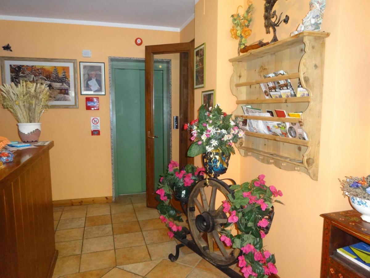 Hotel Genzianella Presenaio Ngoại thất bức ảnh