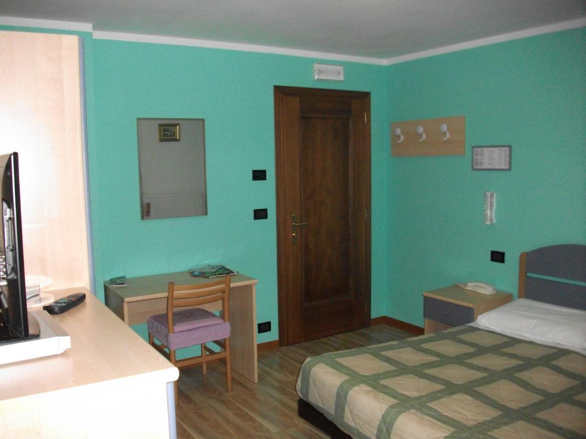 Hotel Genzianella Presenaio Ngoại thất bức ảnh
